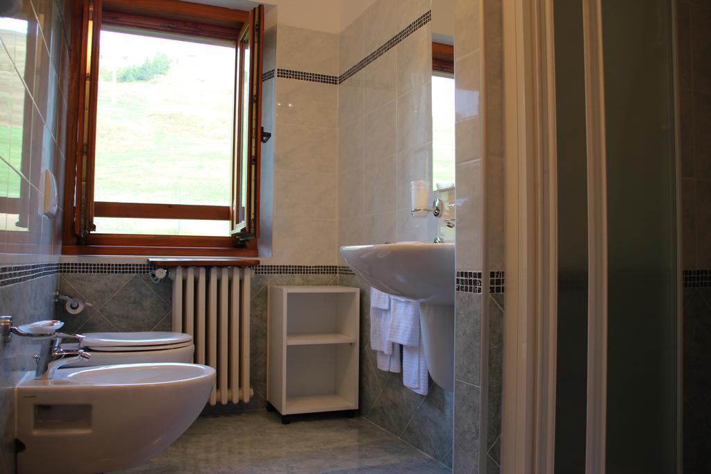 Albergo Bucaneve กัมโปโดลชิโน ภายนอก รูปภาพ